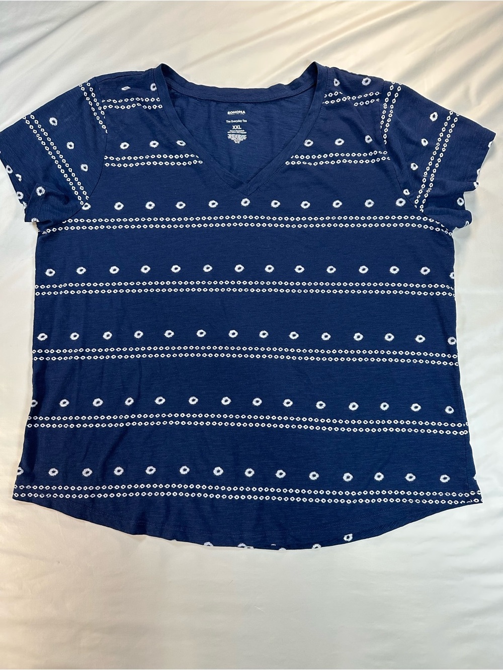 Sonoma Navy Short Sleeve V-Neck Tee with White Dot Stripe XXL